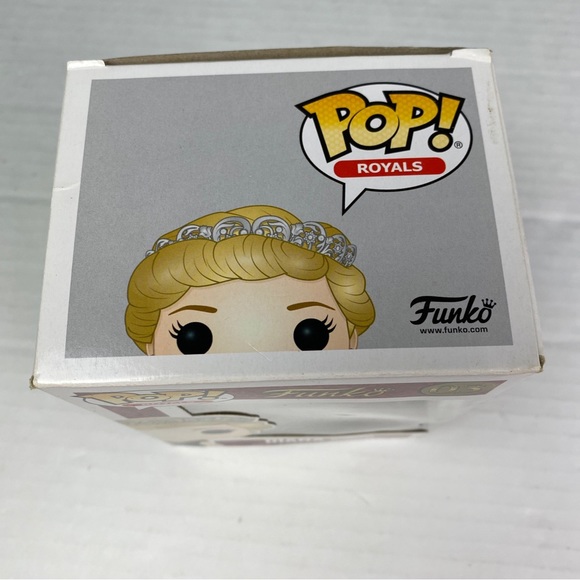 Funko Pop Royals Princess Diana of Wales 03 Vinyl Figure New in Box Collectible - Picture 6 of 7